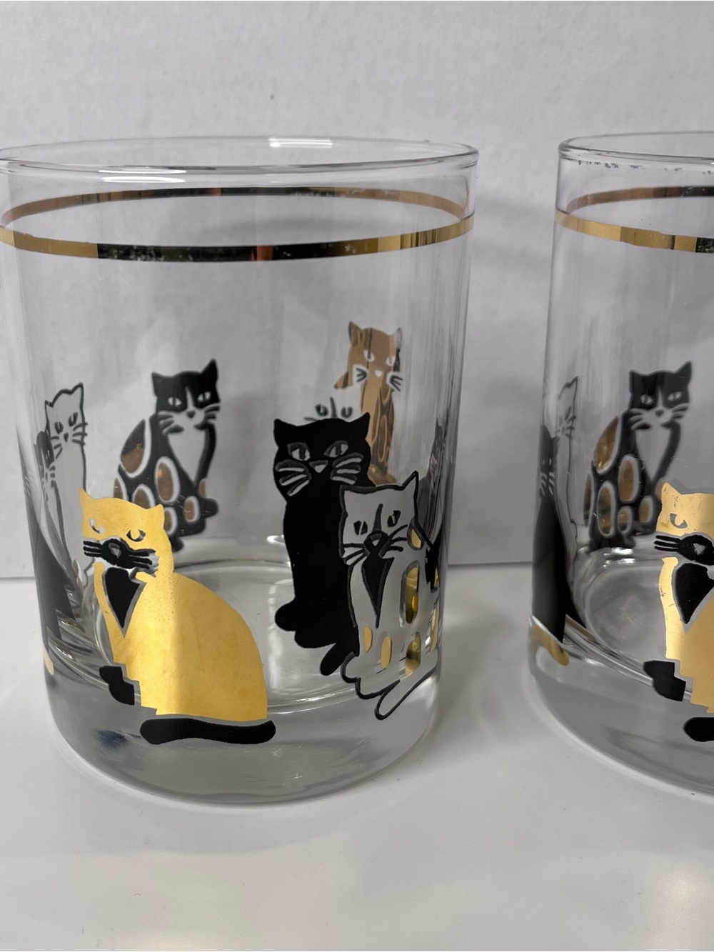 Gold & Black Cat Glass Tumbler - Elegant Animal Accent
